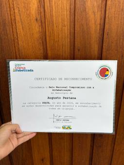 Educação municipal conquistou a categ. Prata do Selo Nacional Compromisso com a Alfabetização 2024